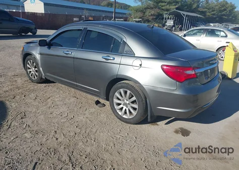 2013 Chrysler 200 Touring z USA, uszkodzony, nr VIN 1C3CCBBB7DN593545